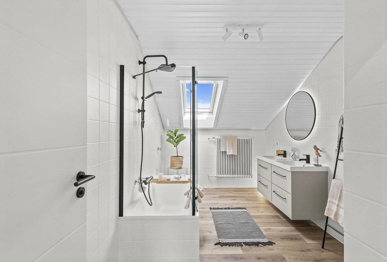 Prodej bytu 3+1 89 m², Neutraubling, Bavorsko Prodej bytu 3+1 89 m², Neutraubling, Bavorsko