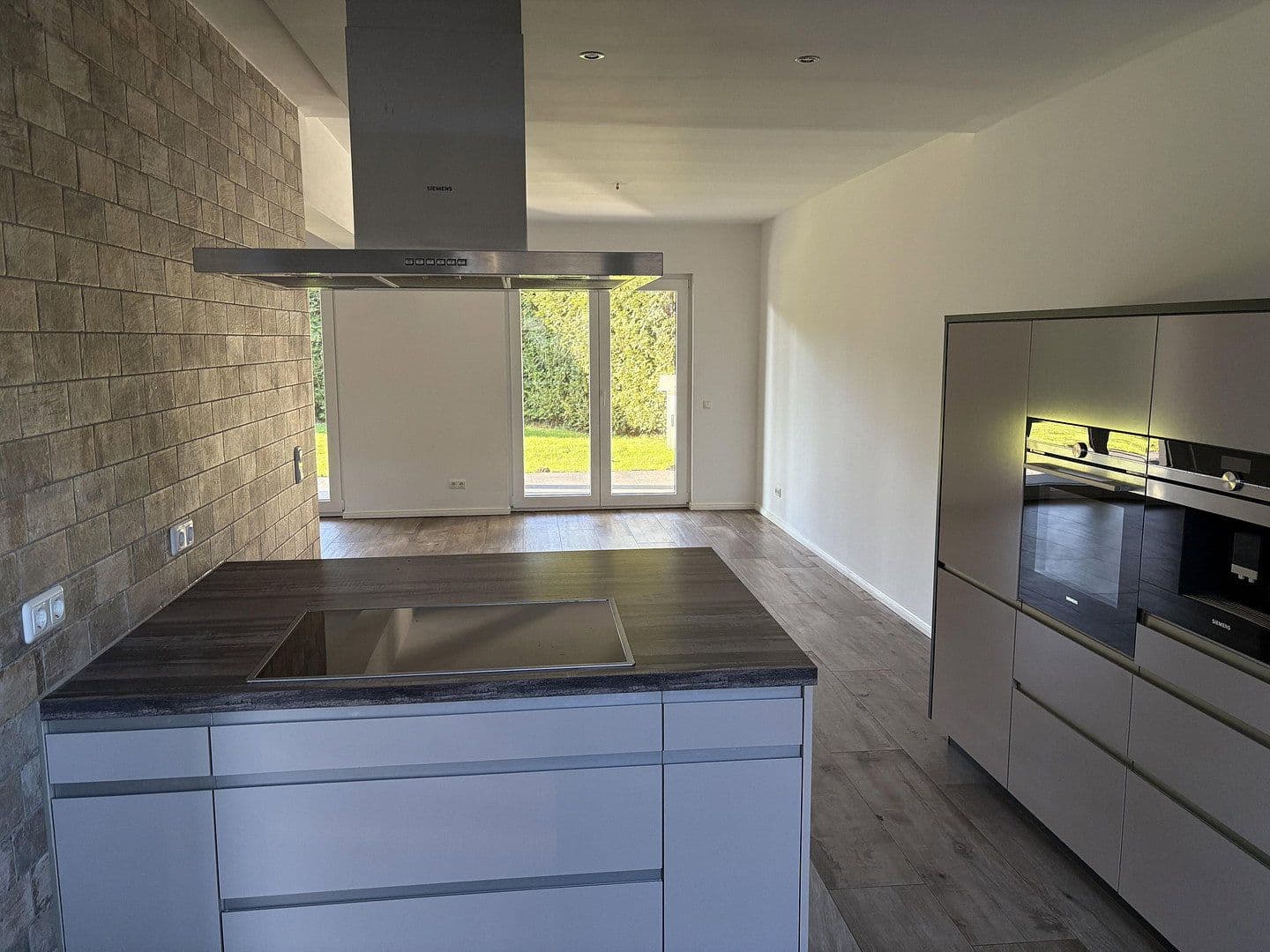 Prodej domu 268 m², pozemek 650 m², Jersbek, Jersbek, Šlesvicko-Holštýnsko Prodej domu 268 m², pozemek 650 m², Jersbek, Jersbek, Šlesvicko-Holštýnsko