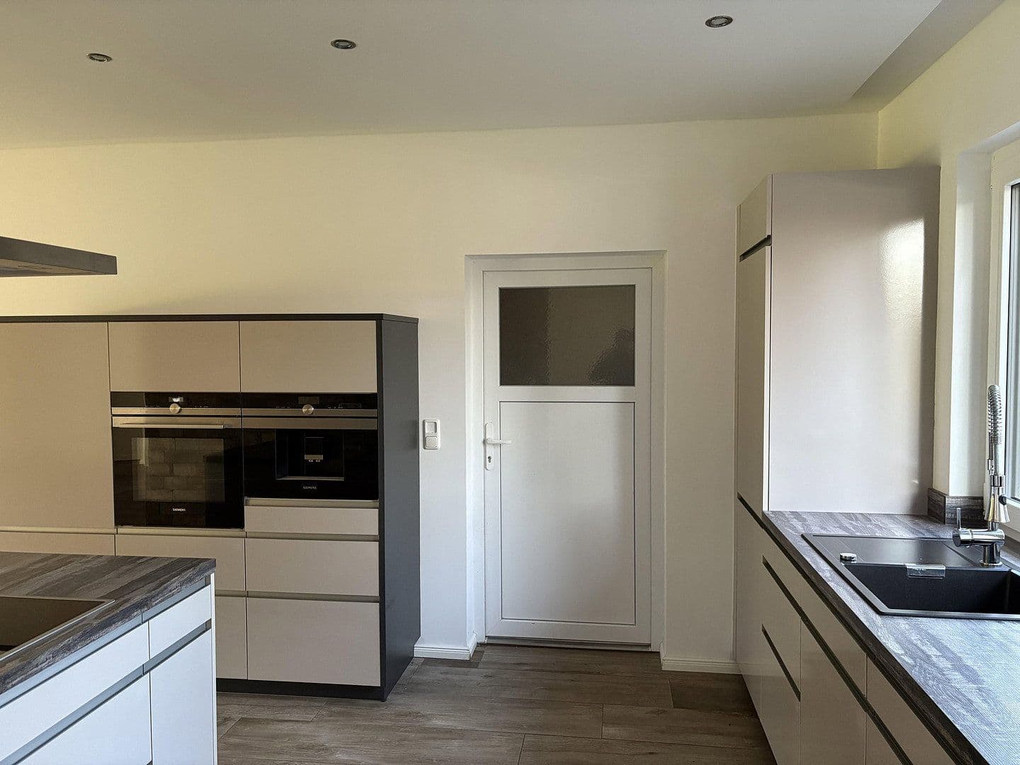 Prodej domu 268 m², pozemek 650 m², Jersbek, Jersbek, Šlesvicko-Holštýnsko Prodej domu 268 m², pozemek 650 m², Jersbek, Jersbek, Šlesvicko-Holštýnsko