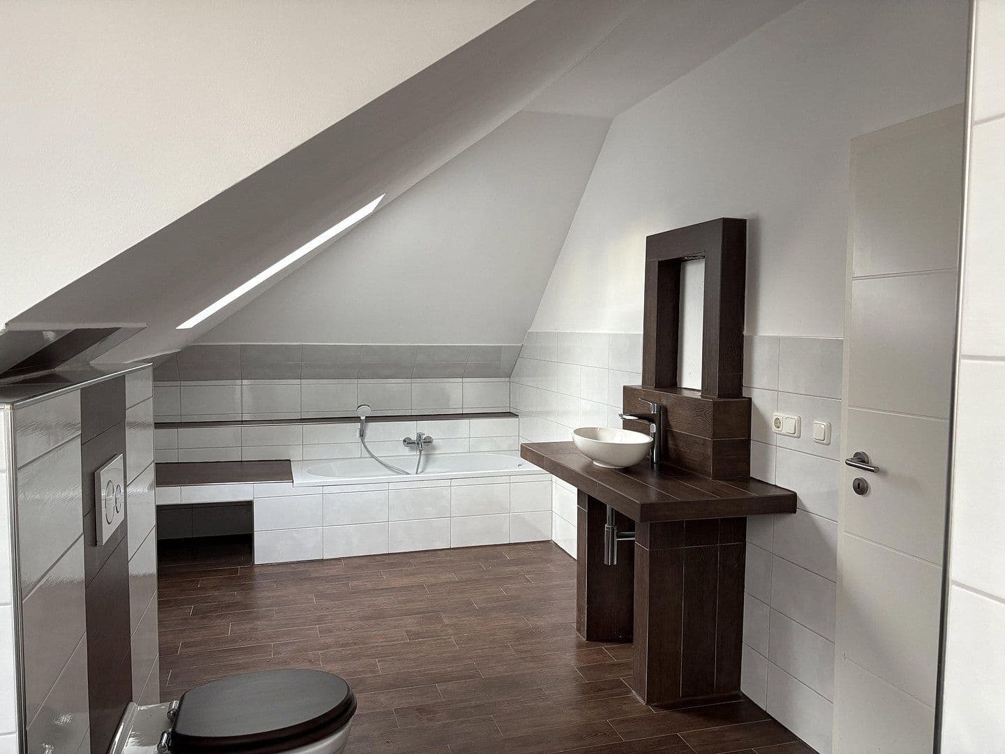 Prodej domu 268 m², pozemek 650 m², Jersbek, Jersbek, Šlesvicko-Holštýnsko Prodej domu 268 m², pozemek 650 m², Jersbek, Jersbek, Šlesvicko-Holštýnsko