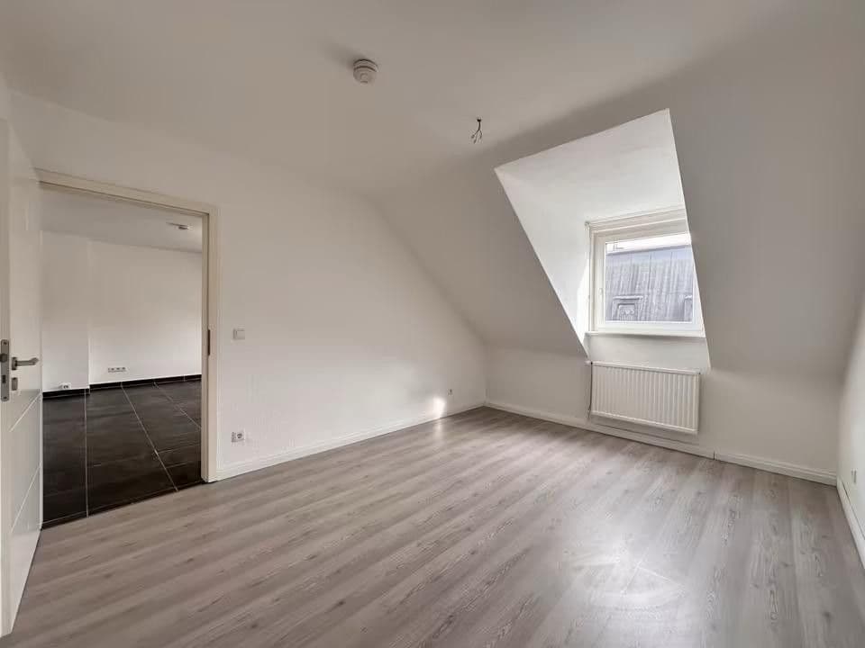 Pronájem bytu 4+1 73 m², Gelsenkirchen, Severní Porýní-Vestfálsko Pronájem bytu 4+1 73 m², Gelsenkirchen, Severní Porýní-Vestfálsko