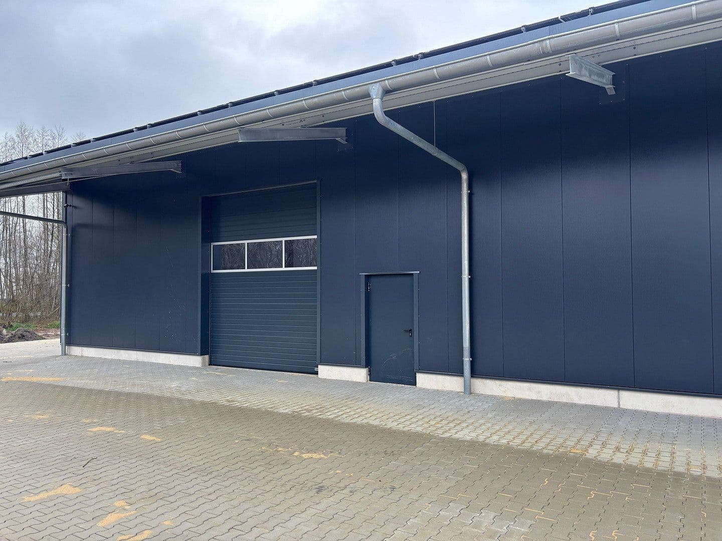 Pronájem nebytového prostoru 400 m², Lohne, Dolní Sasko Pronájem nebytového prostoru 400 m², Lohne, Dolní Sasko