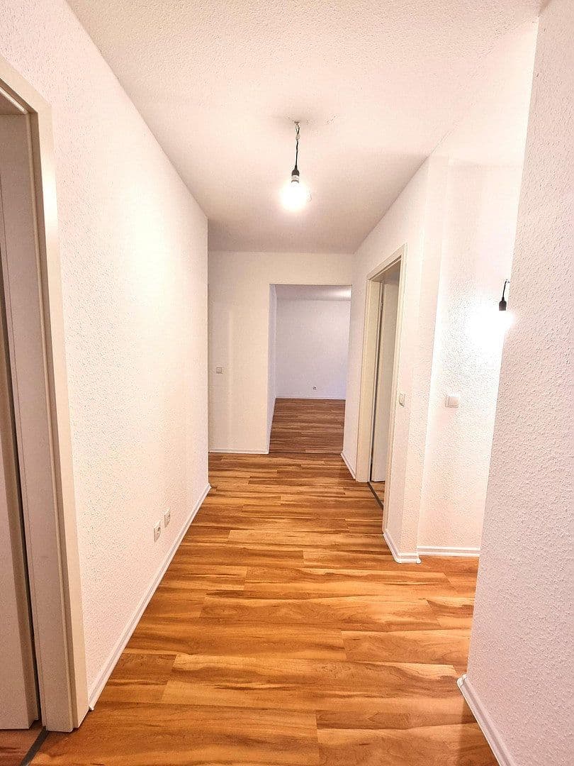 Pronájem bytu 3+1 83 m², Helga-Barth-Straße 7, Bretten, Bádensko-Württembersko Pronájem bytu 3+1 83 m², Helga-Barth-Straße 7, Bretten, Bádensko-Württembersko