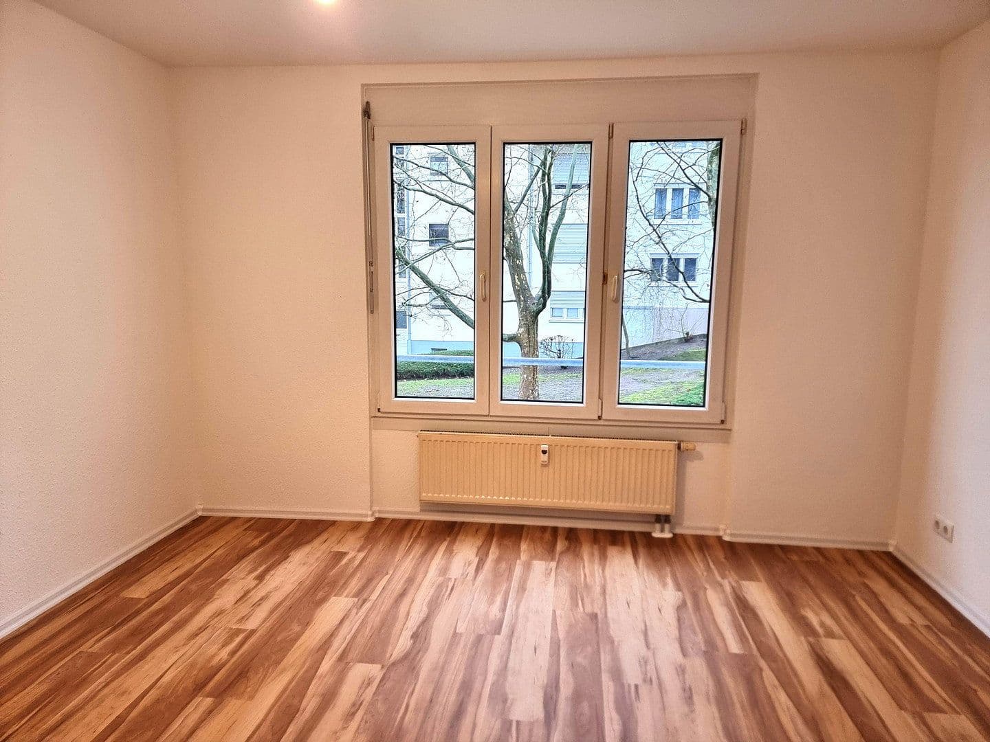 Pronájem bytu 3+1 83 m², Helga-Barth-Straße 7, Bretten, Bádensko-Württembersko Pronájem bytu 3+1 83 m², Helga-Barth-Straße 7, Bretten, Bádensko-Württembersko