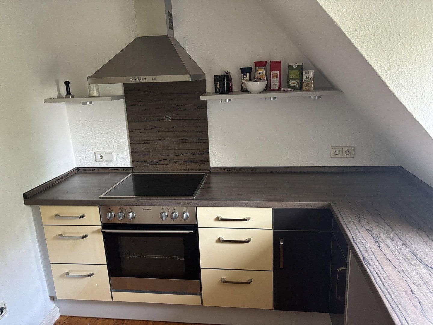 Prodej domu 312 m², pozemek 3.680 m², Westhausen, Bádensko-Württembersko Prodej domu 312 m², pozemek 3.680 m², Westhausen, Bádensko-Württembersko
