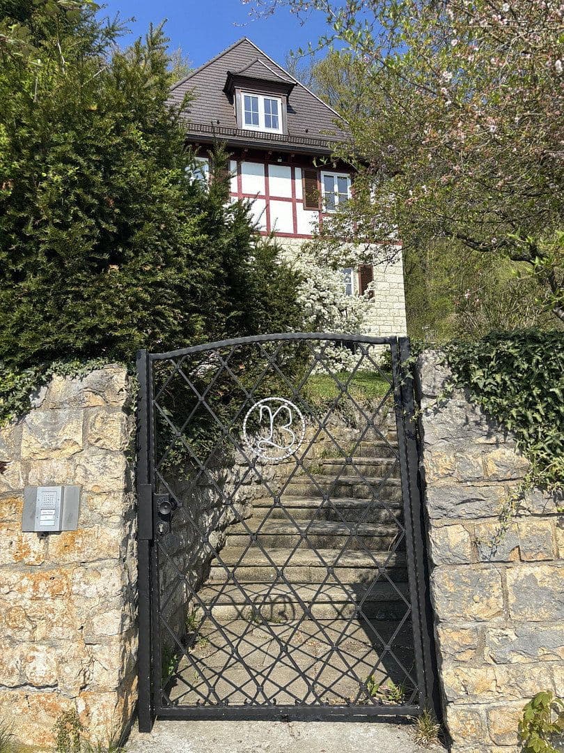 Prodej domu 312 m², pozemek 3.680 m², Westhausen, Bádensko-Württembersko Prodej domu 312 m², pozemek 3.680 m², Westhausen, Bádensko-Württembersko