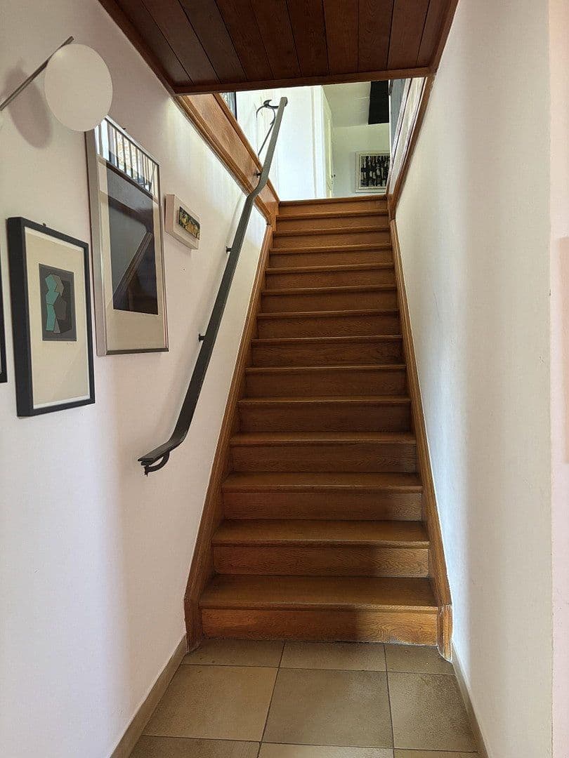 Prodej domu 312 m², pozemek 3.680 m², Westhausen, Bádensko-Württembersko Prodej domu 312 m², pozemek 3.680 m², Westhausen, Bádensko-Württembersko