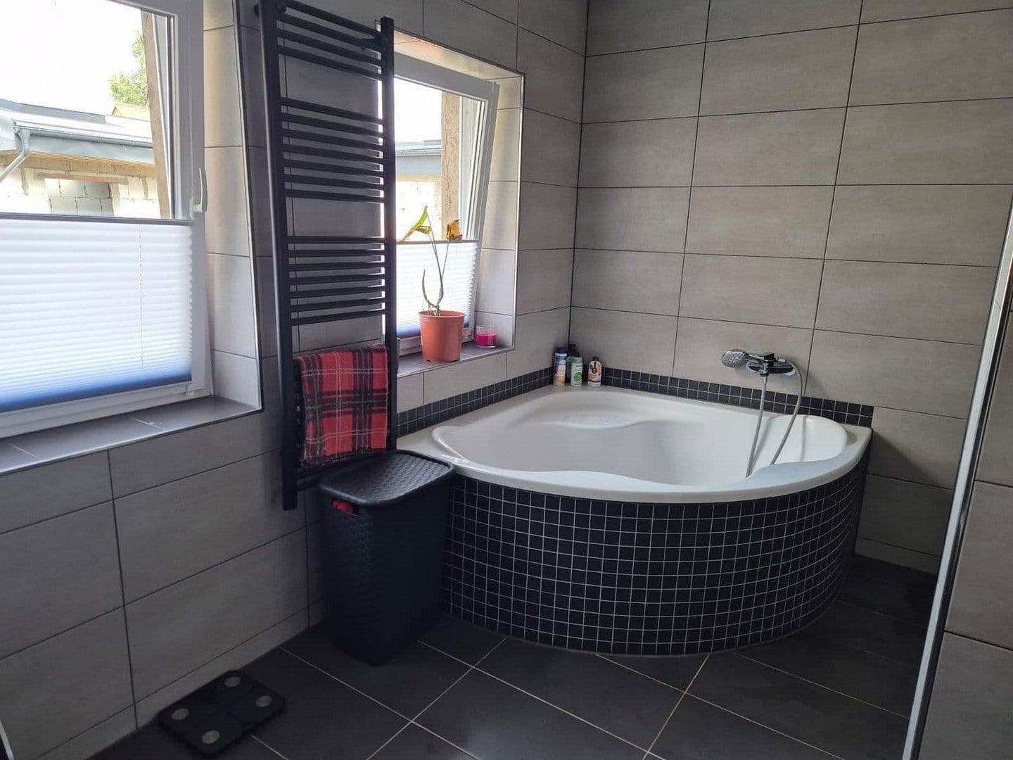 Prodej domu 300 m², pozemek 358 m², Tuchmacherstr. 16, Calbe (Saale), Sasko-Anhaltsko Prodej domu 300 m², pozemek 358 m², Tuchmacherstr. 16, Calbe (Saale), Sasko-Anhaltsko