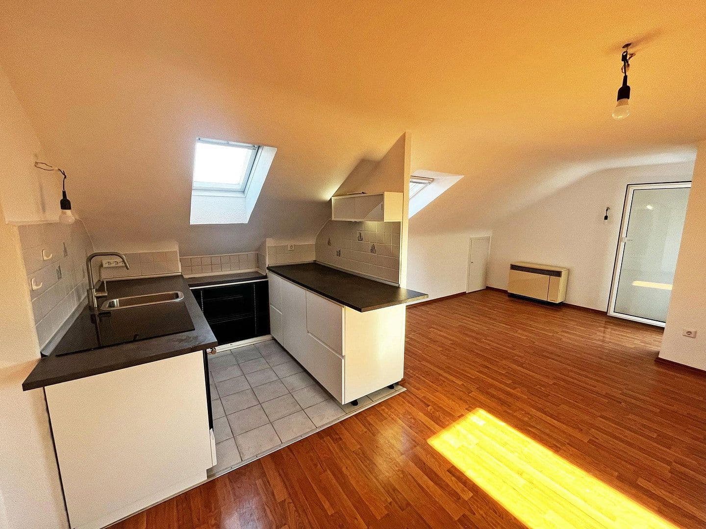 Pronájem bytu 1+kk 37 m², Ostfildern, Bádensko-Württembersko Pronájem bytu 1+kk 37 m², Ostfildern, Bádensko-Württembersko