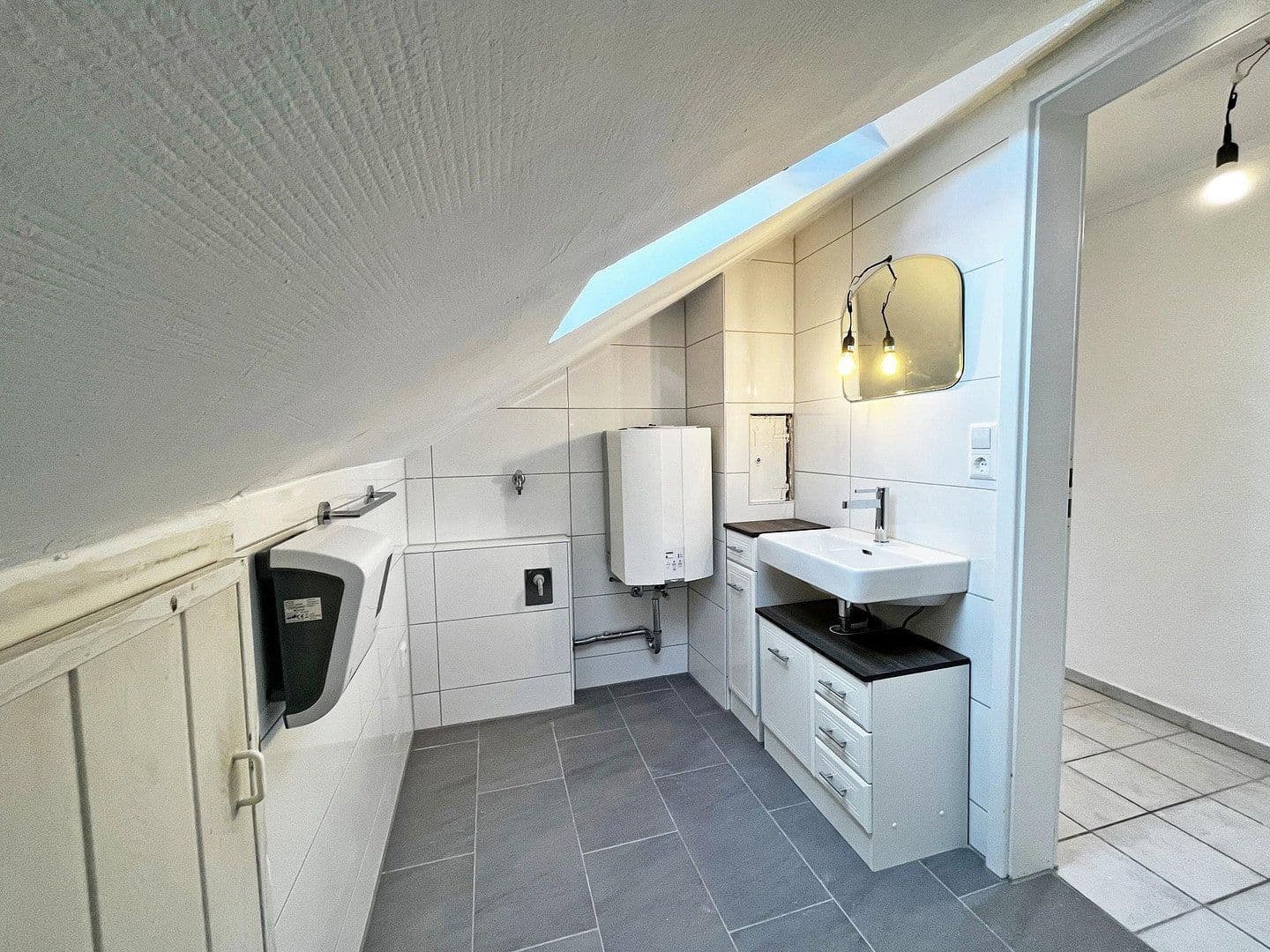 Pronájem bytu 1+kk 37 m², Ostfildern, Bádensko-Württembersko Pronájem bytu 1+kk 37 m², Ostfildern, Bádensko-Württembersko