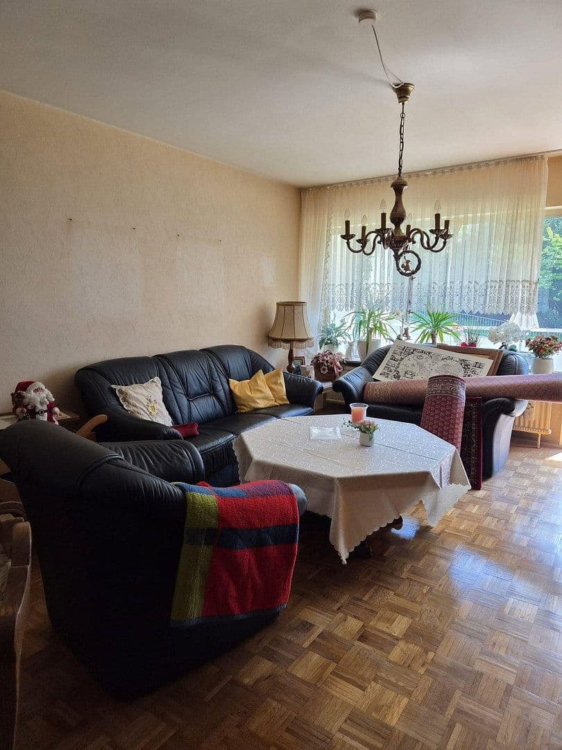 Pronájem bytu 3+1 74 m², Höhenberger Straße 21, Köln, Severní Porýní-Vestfálsko Pronájem bytu 3+1 74 m², Höhenberger Straße 21, Köln, Severní Porýní-Vestfálsko