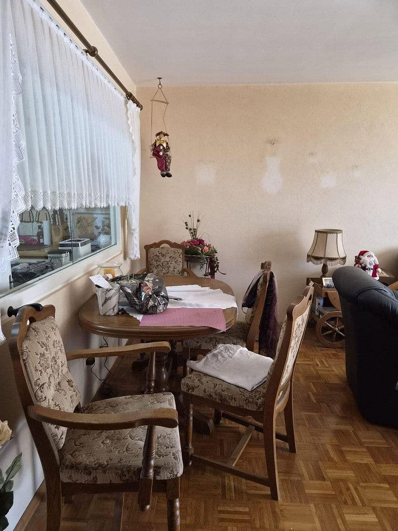 Pronájem bytu 3+1 74 m², Höhenberger Straße 21, Köln, Severní Porýní-Vestfálsko Pronájem bytu 3+1 74 m², Höhenberger Straße 21, Köln, Severní Porýní-Vestfálsko