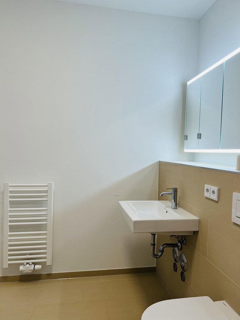 Pronájem bytu 3+1 81 m², Truchseßstraße 36, Bonn, Severní Porýní-Vestfálsko Pronájem bytu 3+1 81 m², Truchseßstraße 36, Bonn, Severní Porýní-Vestfálsko