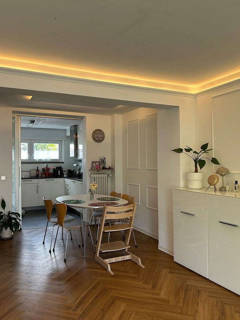 Prodej domu 125 m², pozemek 171 m², Mannheim, Bádensko-Württembersko Prodej domu 125 m², pozemek 171 m², Mannheim, Bádensko-Württembersko