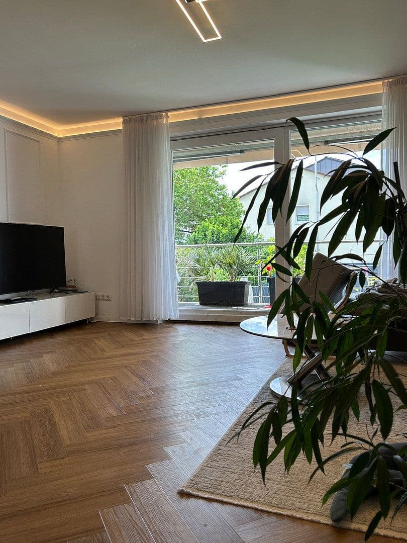 Prodej domu 125 m², pozemek 171 m², Mannheim, Bádensko-Württembersko Prodej domu 125 m², pozemek 171 m², Mannheim, Bádensko-Württembersko