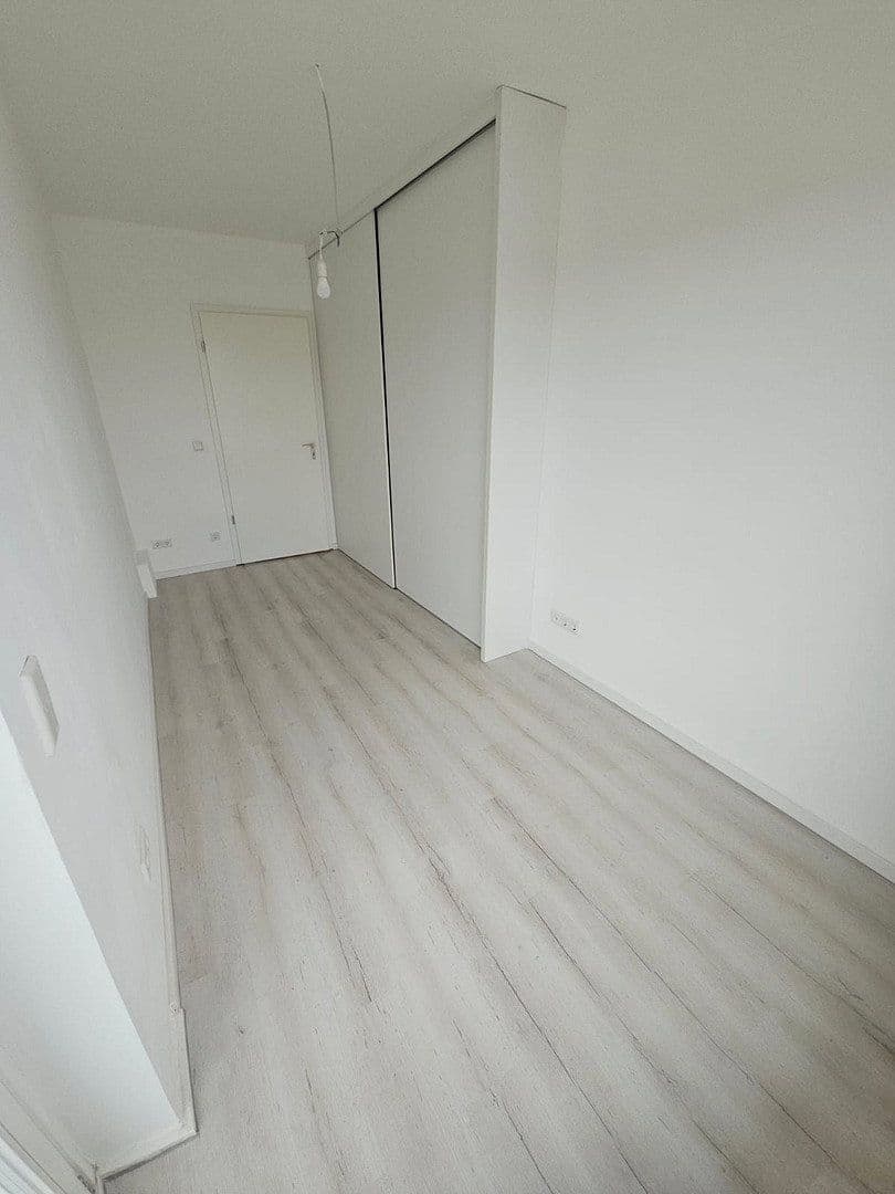 Pronájem bytu 3+1 100 m², Artur-Kutscher-Platz 1, München, Bavorsko Pronájem bytu 3+1 100 m², Artur-Kutscher-Platz 1, München, Bavorsko