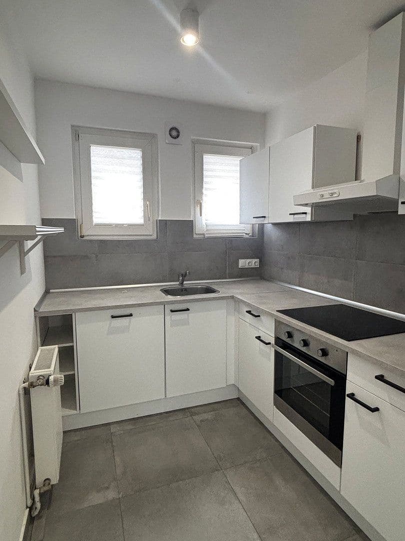 Pronájem bytu 3+1 60 m², Leibnizstraße 40, Mönchengladbach, Severní Porýní-Vestfálsko Pronájem bytu 3+1 60 m², Leibnizstraße 40, Mönchengladbach, Severní Porýní-Vestfálsko