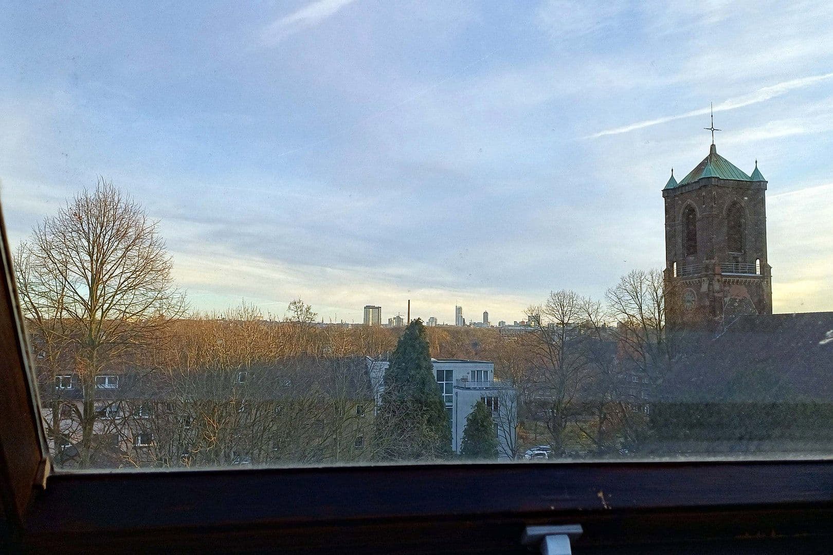 Prodej bytu 4+kk 145 m², Essen, Severní Porýní-Vestfálsko Prodej bytu 4+kk 145 m², Essen, Severní Porýní-Vestfálsko