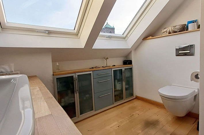 Prodej bytu 4+kk 145 m², Essen, Severní Porýní-Vestfálsko Prodej bytu 4+kk 145 m², Essen, Severní Porýní-Vestfálsko