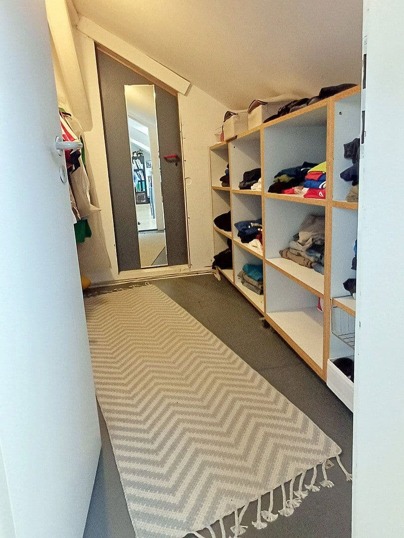 Prodej bytu 4+kk 145 m², Essen, Severní Porýní-Vestfálsko Prodej bytu 4+kk 145 m², Essen, Severní Porýní-Vestfálsko