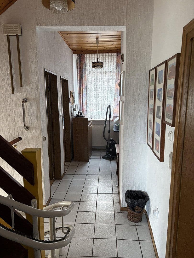 Prodej domu 117 m², pozemek 1.074 m², Schloßstraße 25, Hofheim am Taunus, Hessen Prodej domu 117 m², pozemek 1.074 m², Schloßstraße 25, Hofheim am Taunus, Hessen