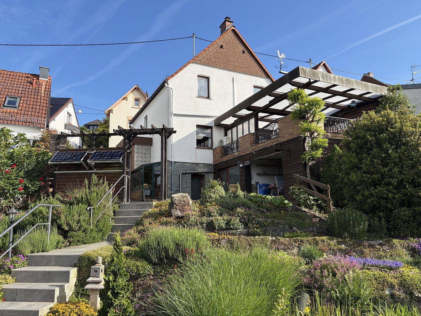 Prodej domu 117 m², pozemek 1.074 m², Schloßstraße 25, Hofheim am Taunus, Hessen Prodej domu 117 m², pozemek 1.074 m², Schloßstraße 25, Hofheim am Taunus, Hessen