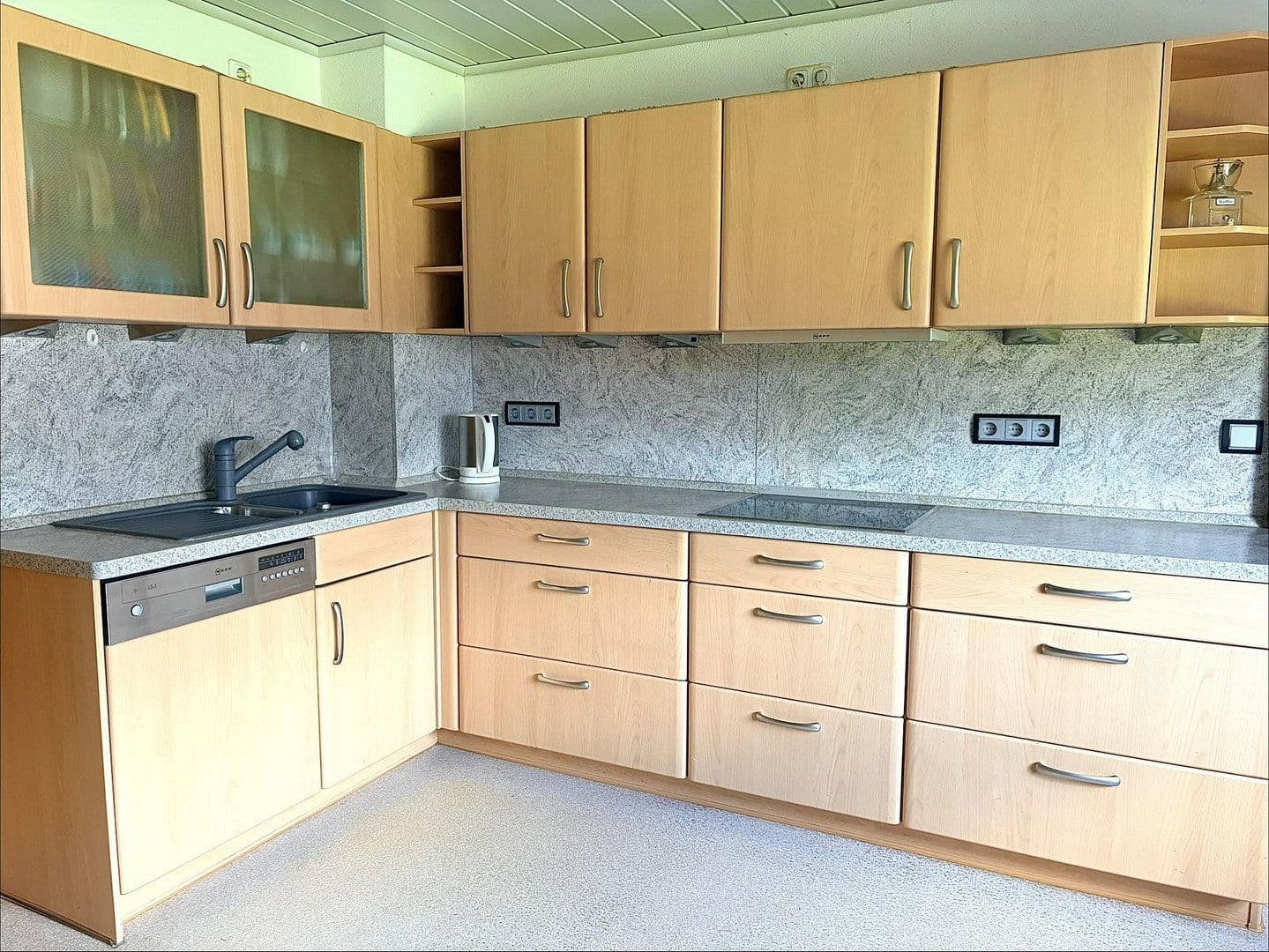 Prodej domu 160 m², pozemek 940 m², Wölferlingen, Porýní-Falc Prodej domu 160 m², pozemek 940 m², Wölferlingen, Porýní-Falc
