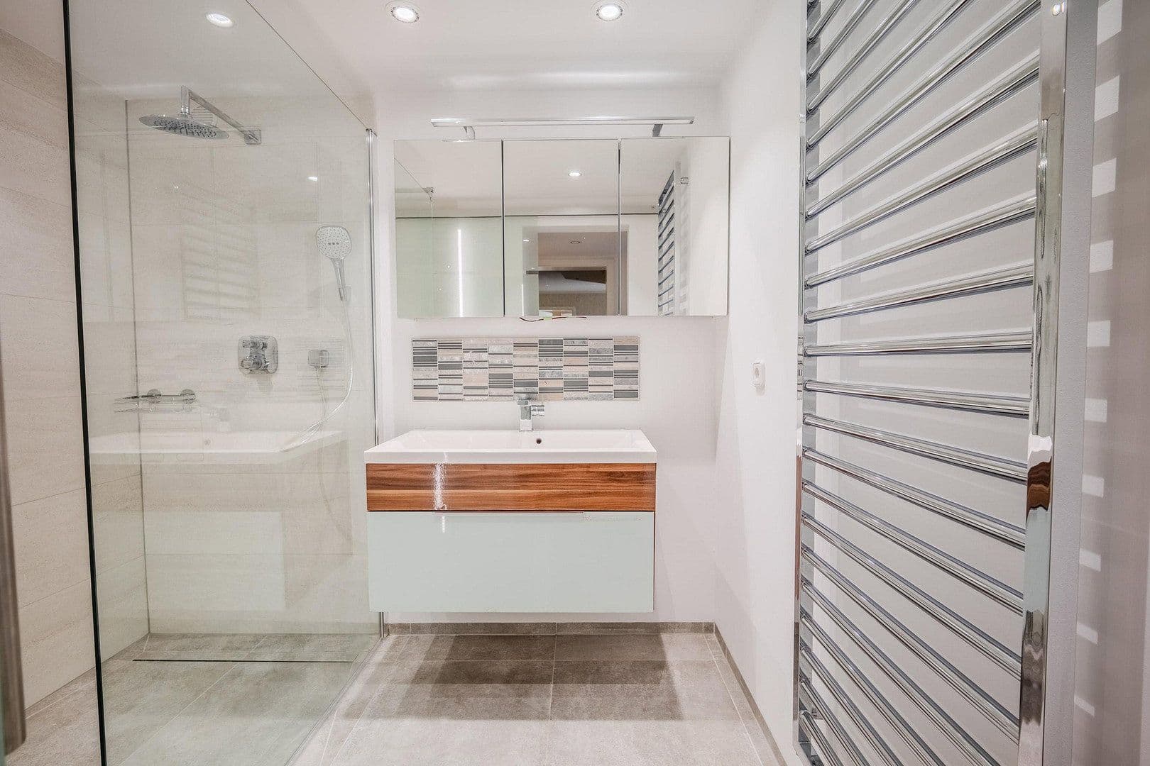Prodej domu 187 m², pozemek 541 m², Zirndorf, Bavorsko Prodej domu 187 m², pozemek 541 m², Zirndorf, Bavorsko