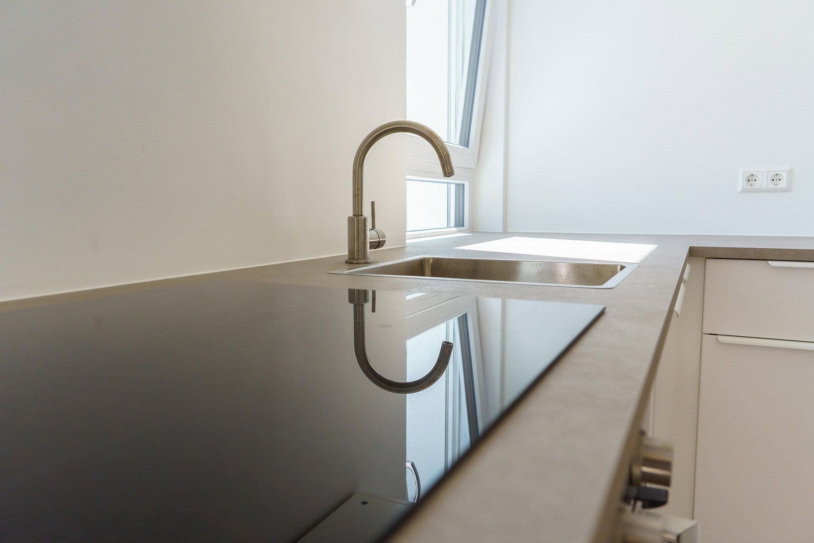 Pronájem bytu 3+1 53 m², Keplerstraße 12, Tübingen, Bádensko-Württembersko Pronájem bytu 3+1 53 m², Keplerstraße 12, Tübingen, Bádensko-Württembersko