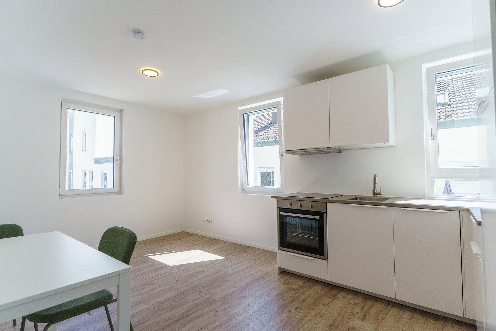 Pronájem bytu 3+1 53 m², Keplerstraße 12, Tübingen, Bádensko-Württembersko Pronájem bytu 3+1 53 m², Keplerstraße 12, Tübingen, Bádensko-Württembersko