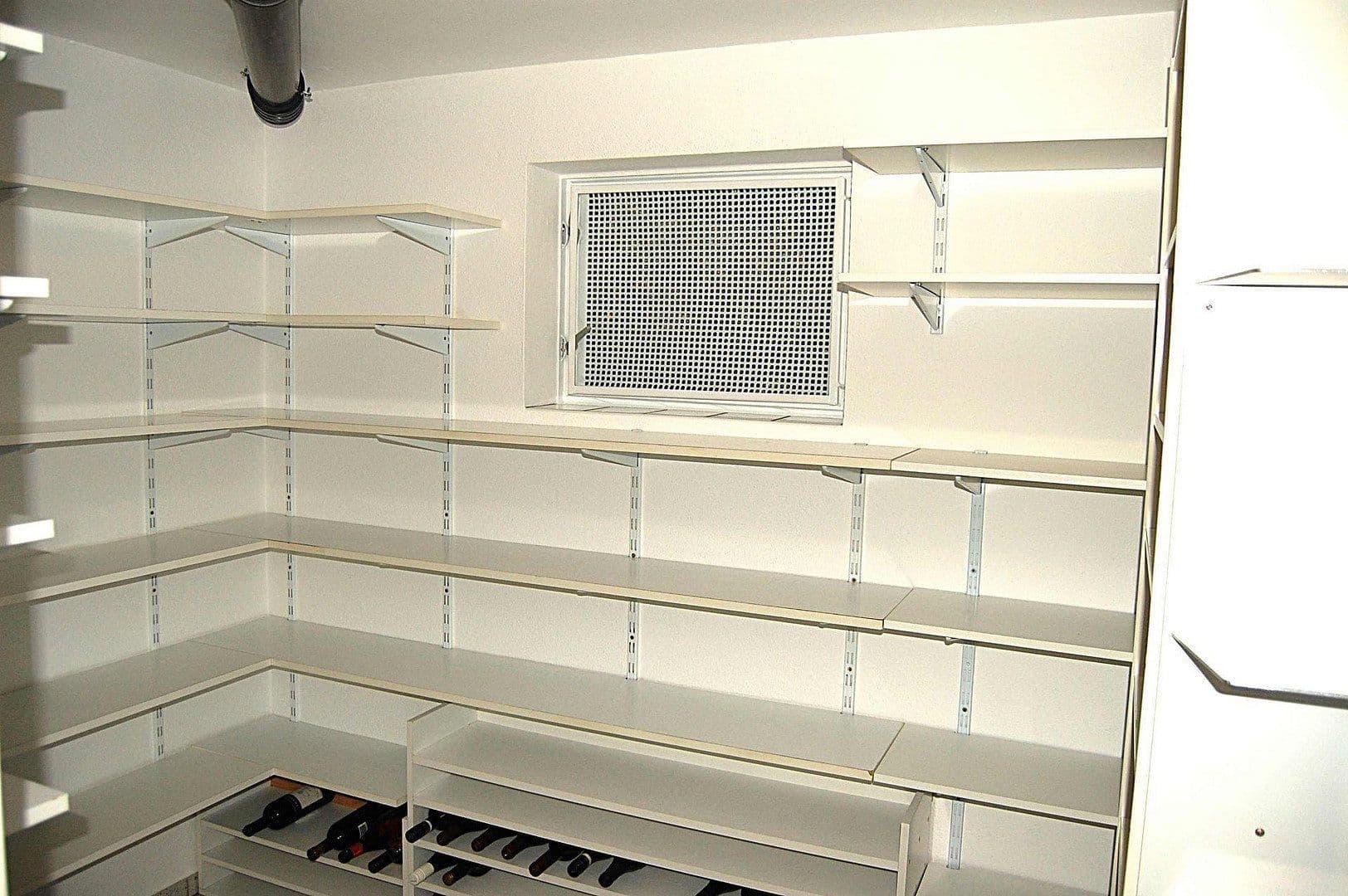Prodej domu 116 m², pozemek 301 m², Hilzingen, Bádensko-Württembersko Prodej domu 116 m², pozemek 301 m², Hilzingen, Bádensko-Württembersko