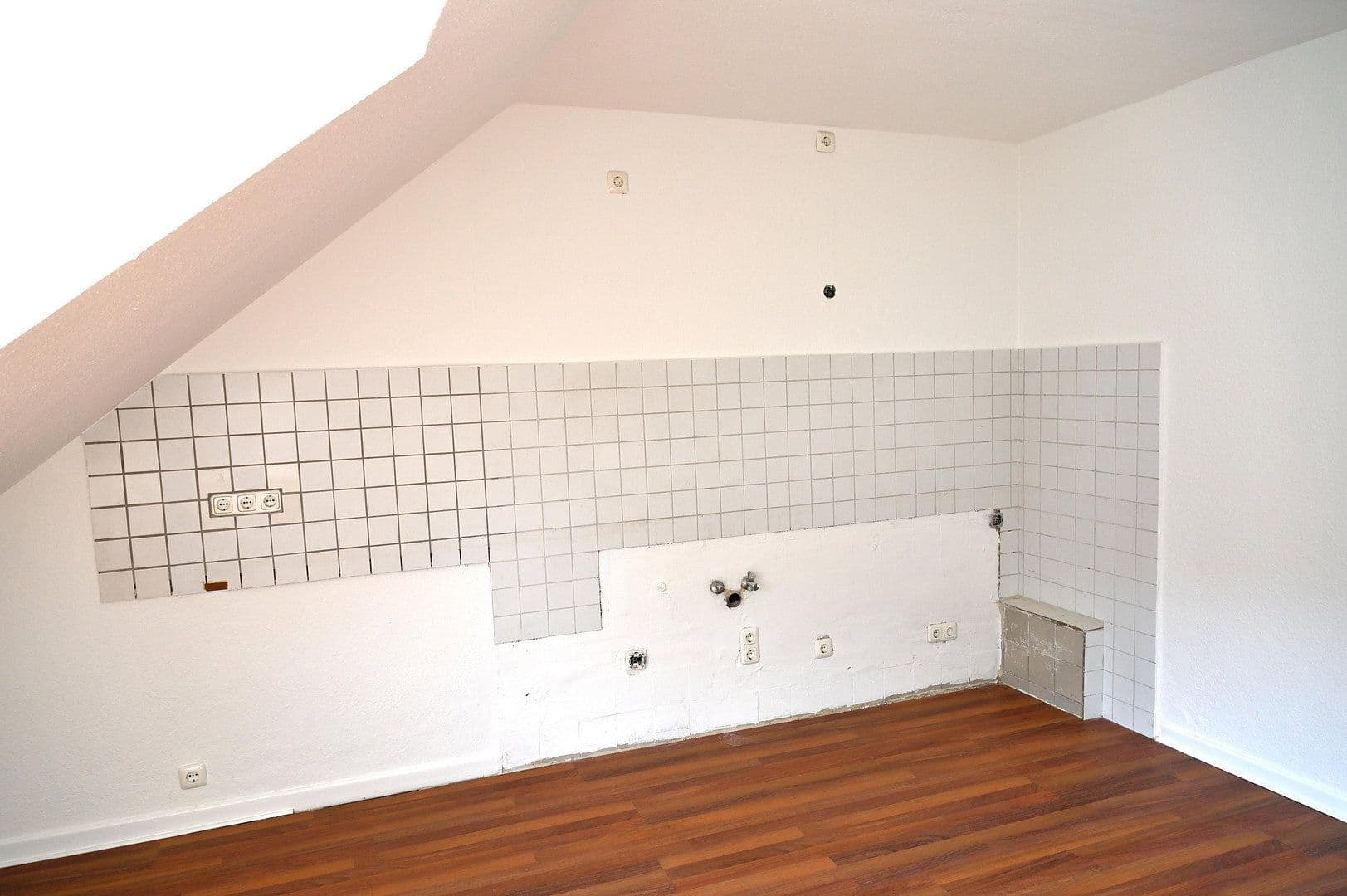 Pronájem bytu 3+1 71 m², Goethestraße 7, Mönchengladbach, Severní Porýní-Vestfálsko Pronájem bytu 3+1 71 m², Goethestraße 7, Mönchengladbach, Severní Porýní-Vestfálsko