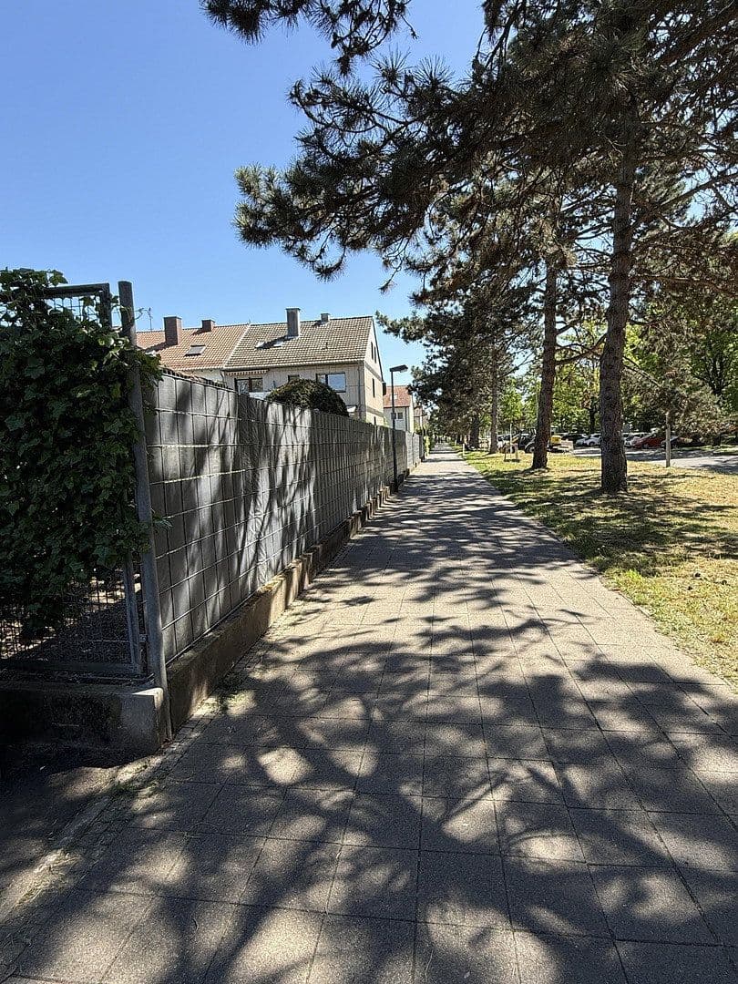 Prodej domu 217 m², pozemek 578 m², Karlsruhe, Bádensko-Württembersko Prodej domu 217 m², pozemek 578 m², Karlsruhe, Bádensko-Württembersko