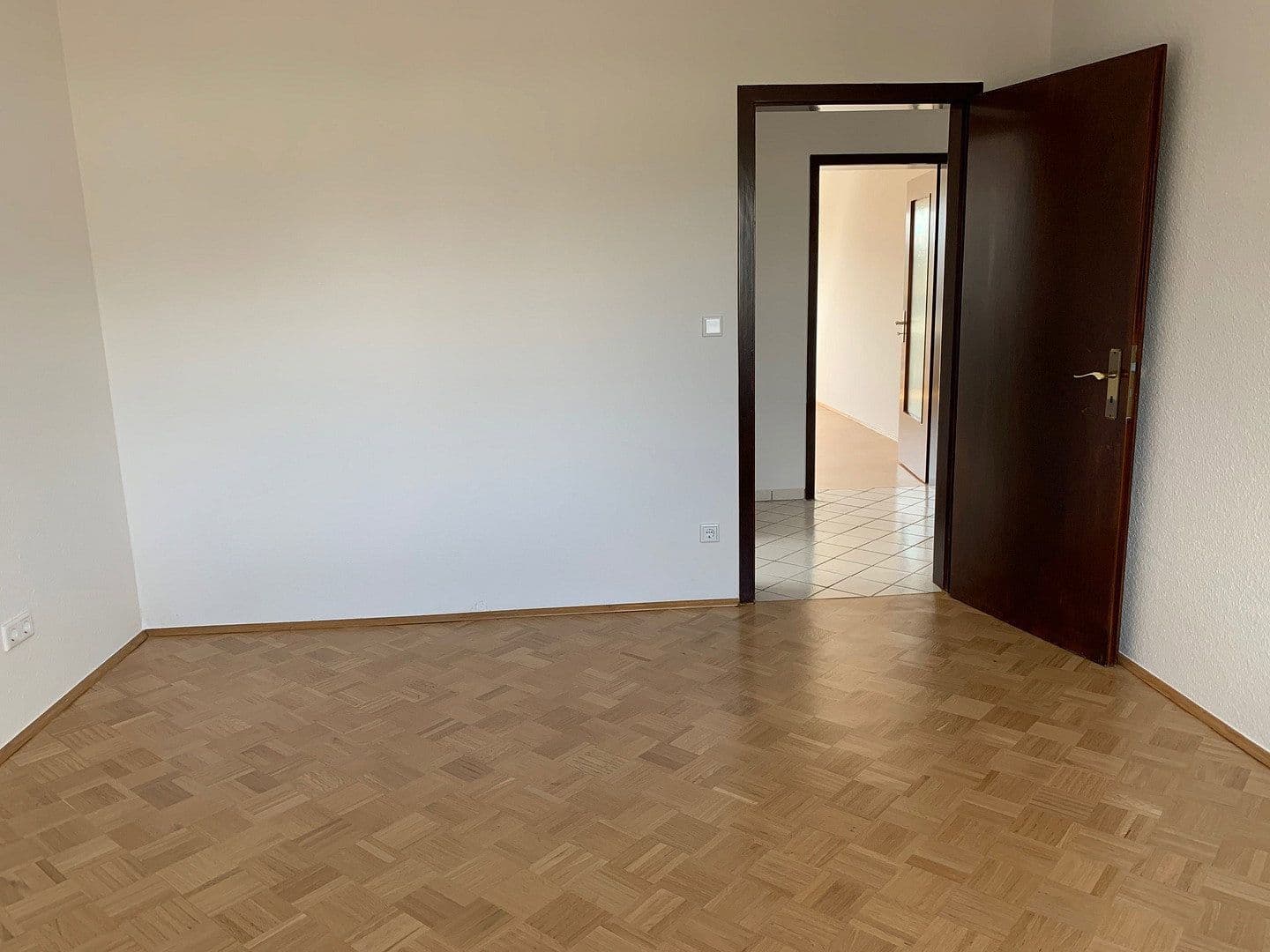 Pronájem bytu 3+1 77 m², Feldstr. 1 a, Meerbusch, Severní Porýní-Vestfálsko Pronájem bytu 3+1 77 m², Feldstr. 1 a, Meerbusch, Severní Porýní-Vestfálsko