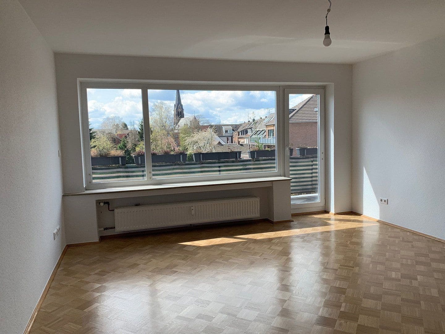 Pronájem bytu 3+1 77 m², Feldstr. 1 a, Meerbusch, Severní Porýní-Vestfálsko Pronájem bytu 3+1 77 m², Feldstr. 1 a, Meerbusch, Severní Porýní-Vestfálsko