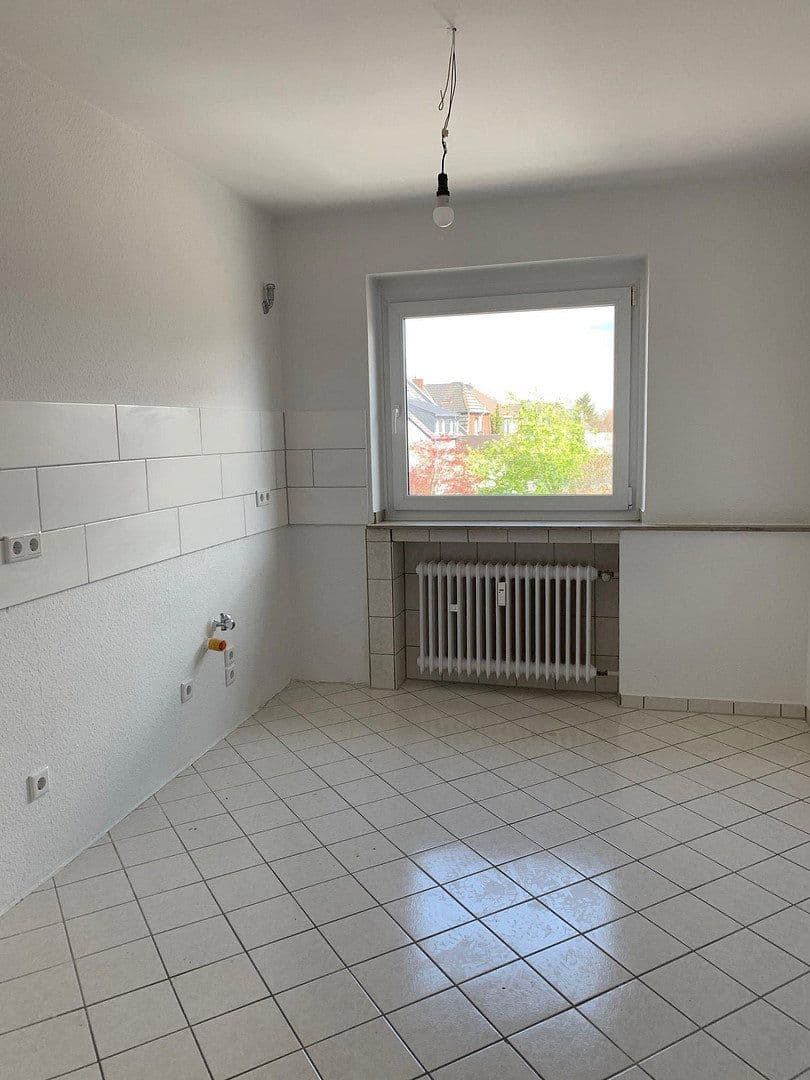 Pronájem bytu 3+1 77 m², Feldstr. 1 a, Meerbusch, Severní Porýní-Vestfálsko Pronájem bytu 3+1 77 m², Feldstr. 1 a, Meerbusch, Severní Porýní-Vestfálsko