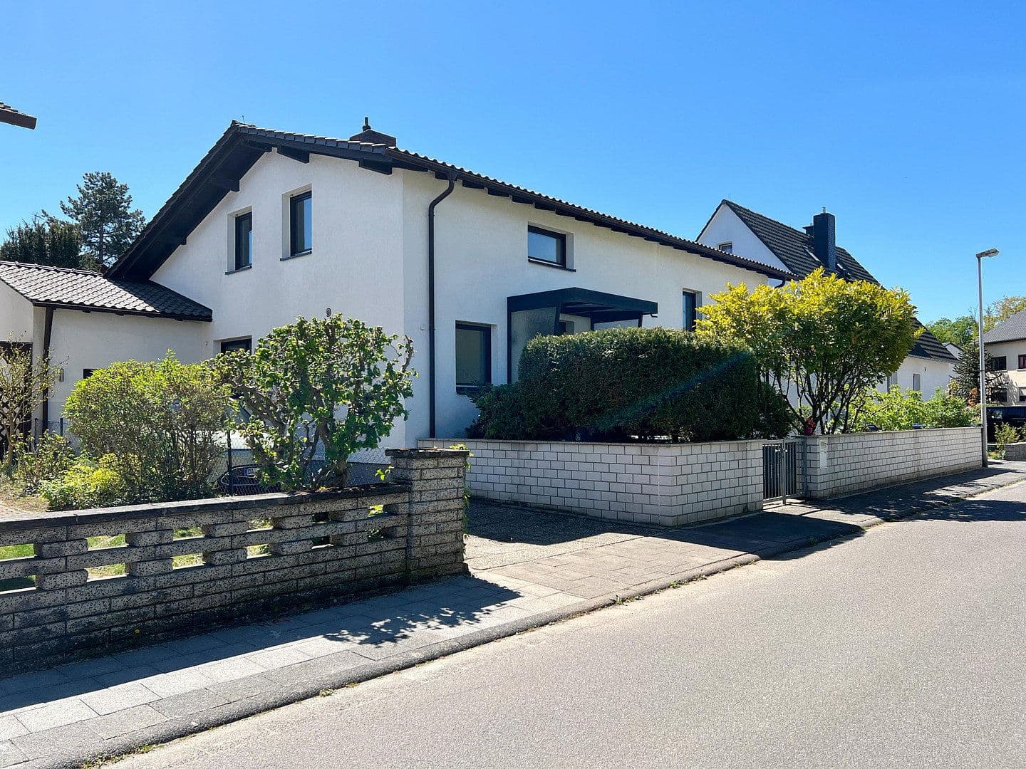 Prodej domu 210 m², pozemek 600 m², Babenhausen, Hessen Prodej domu 210 m², pozemek 600 m², Babenhausen, Hessen