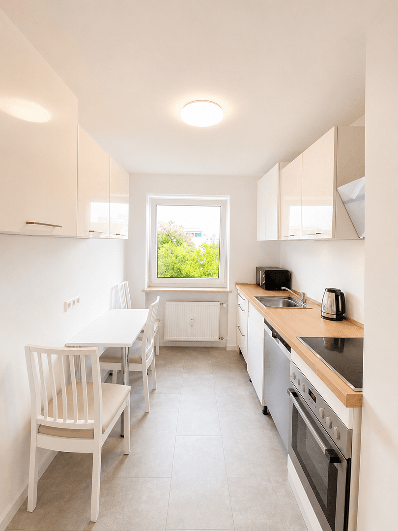 Pronájem bytu 1+1 80 m², Korbinianplatz, München, Bavorsko Pronájem bytu 1+1 80 m², Korbinianplatz, München, Bavorsko