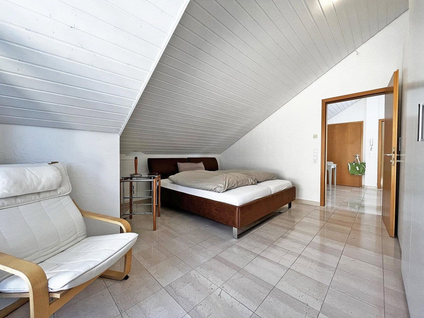Pronájem bytu 3+kk 89 m², Lauffen am Neckar, Bádensko-Württembersko Pronájem bytu 3+kk 89 m², Lauffen am Neckar, Bádensko-Württembersko