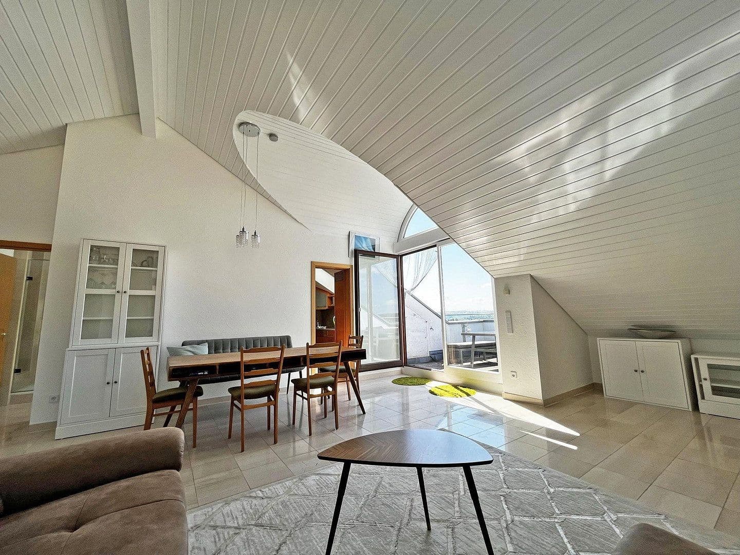 Pronájem bytu 3+kk 89 m², Lauffen am Neckar, Bádensko-Württembersko Pronájem bytu 3+kk 89 m², Lauffen am Neckar, Bádensko-Württembersko