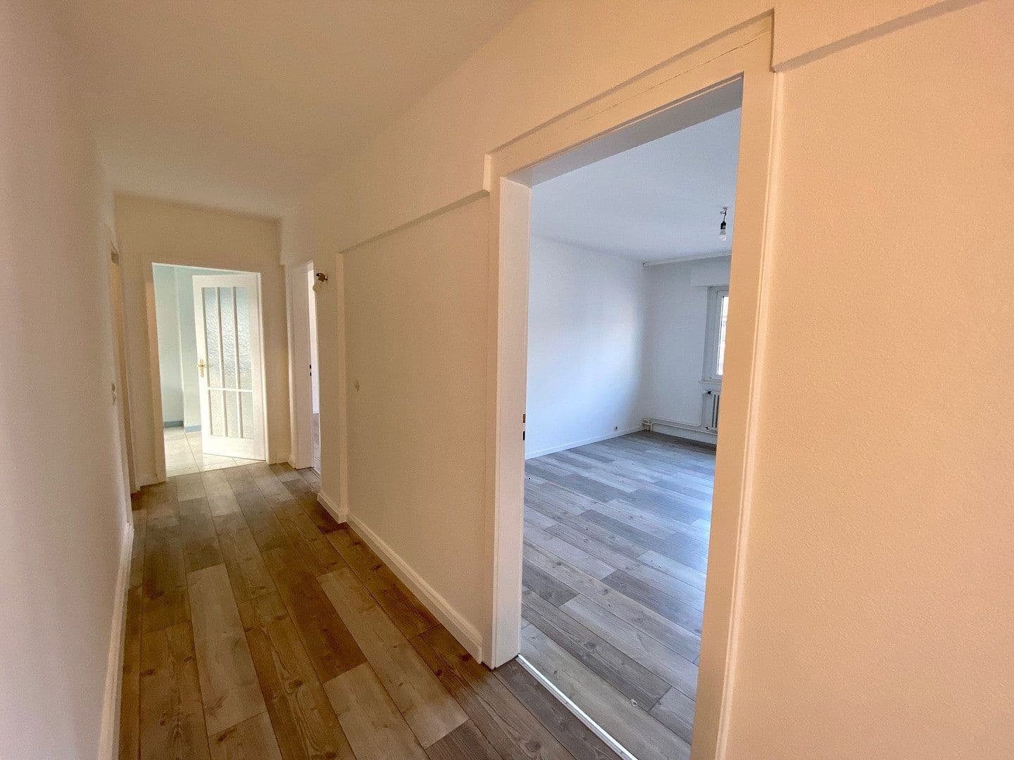 Pronájem bytu 3+1 84 m², Schillerstraße 12, Pforzheim, Bádensko-Württembersko Pronájem bytu 3+1 84 m², Schillerstraße 12, Pforzheim, Bádensko-Württembersko