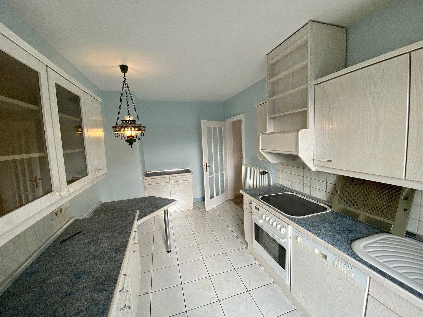 Pronájem bytu 3+1 84 m², Schillerstraße 12, Pforzheim, Bádensko-Württembersko Pronájem bytu 3+1 84 m², Schillerstraße 12, Pforzheim, Bádensko-Württembersko