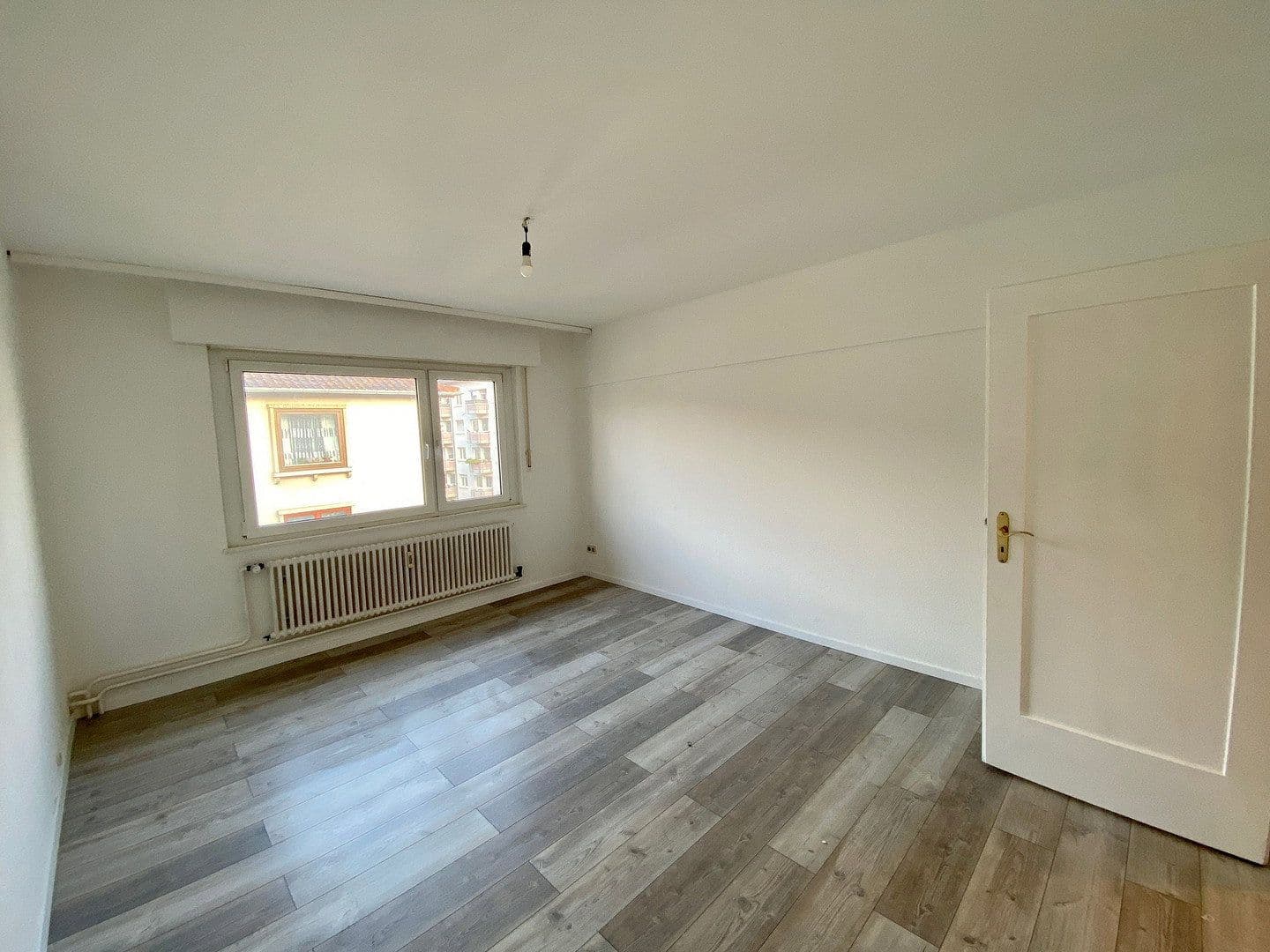 Pronájem bytu 3+1 84 m², Schillerstraße 12, Pforzheim, Bádensko-Württembersko Pronájem bytu 3+1 84 m², Schillerstraße 12, Pforzheim, Bádensko-Württembersko