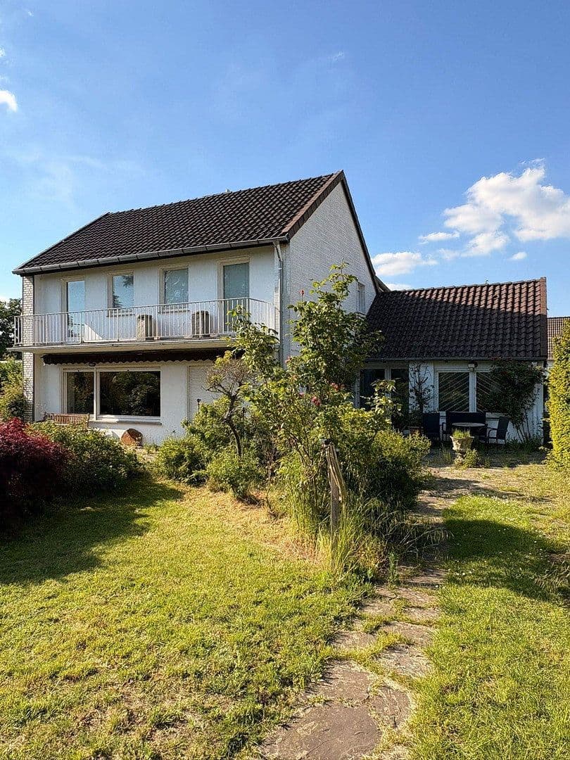 Prodej domu 230 m², pozemek 1.600 m², Hannover, Dolní Sasko Prodej domu 230 m², pozemek 1.600 m², Hannover, Dolní Sasko