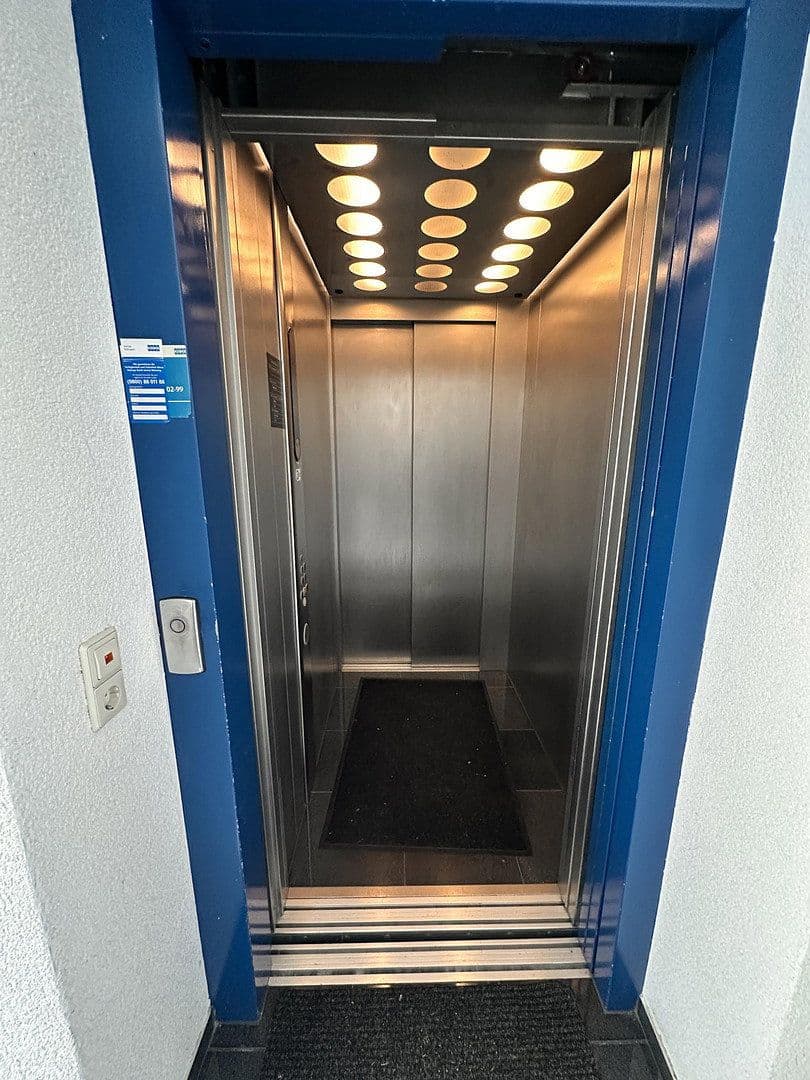 Pronájem bytu 4+kk 109 m², Badstraße, Heilbronn, Bádensko-Württembersko Pronájem bytu 4+kk 109 m², Badstraße, Heilbronn, Bádensko-Württembersko