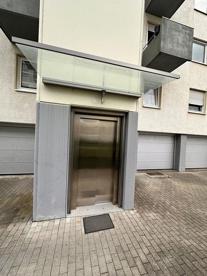 Pronájem bytu 4+kk 109 m², Badstraße, Heilbronn, Bádensko-Württembersko Pronájem bytu 4+kk 109 m², Badstraße, Heilbronn, Bádensko-Württembersko