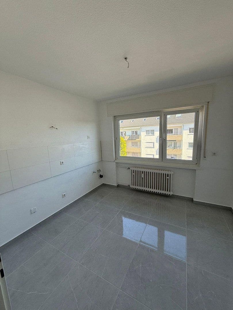 Pronájem bytu 4+1 99 m², Eggenstein-Leopoldshafen, Bádensko-Württembersko Pronájem bytu 4+1 99 m², Eggenstein-Leopoldshafen, Bádensko-Württembersko