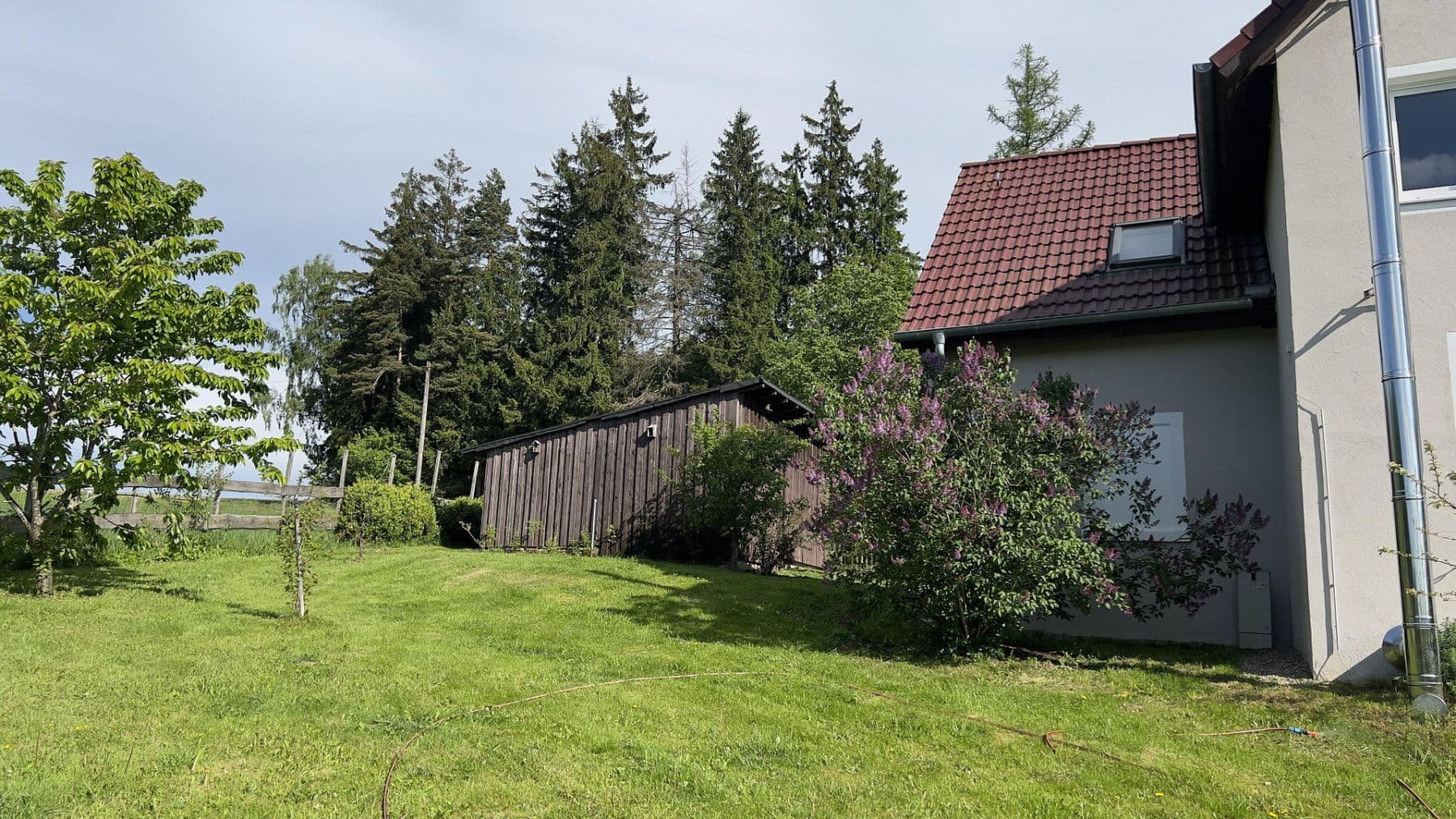 Prodej domu 140 m², pozemek 1.400 m², Grafengehaig, Bavorsko Prodej domu 140 m², pozemek 1.400 m², Grafengehaig, Bavorsko