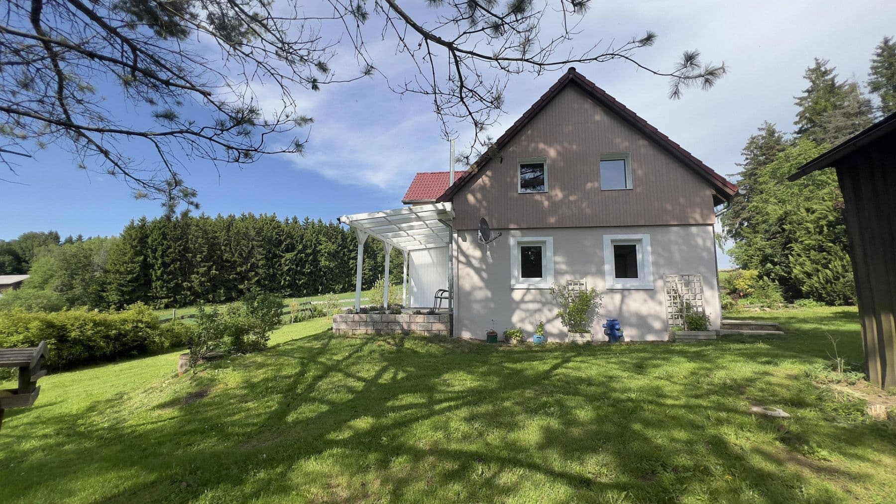 Prodej domu 140 m², pozemek 1.400 m², Grafengehaig, Bavorsko Prodej domu 140 m², pozemek 1.400 m², Grafengehaig, Bavorsko
