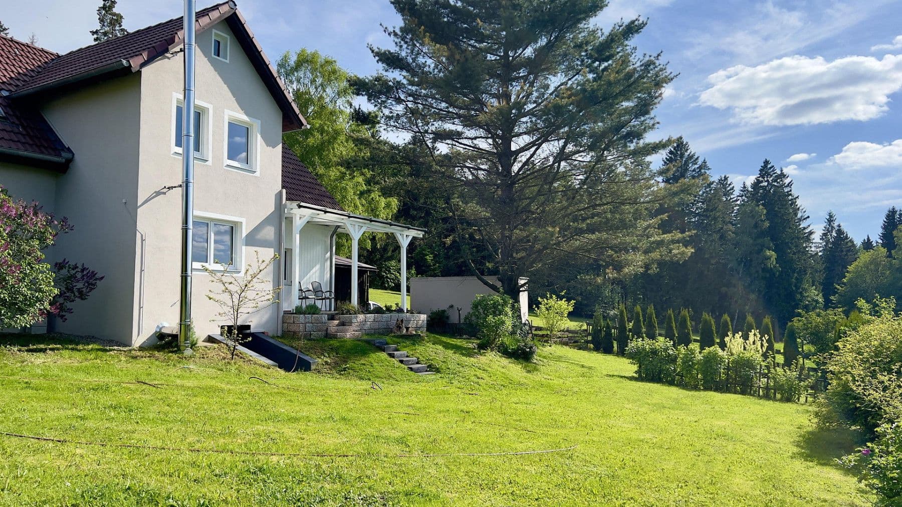 Prodej domu 140 m², pozemek 1.400 m², Grafengehaig, Bavorsko Prodej domu 140 m², pozemek 1.400 m², Grafengehaig, Bavorsko